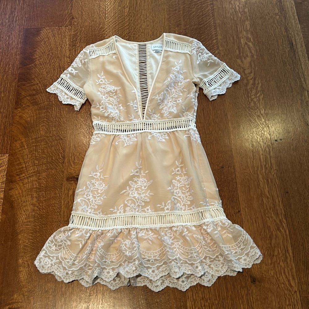 Saylor cream and white beach cover up. Size Small.